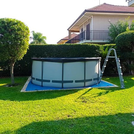 Lilla - Home And Garden Riposto Bagian luar foto