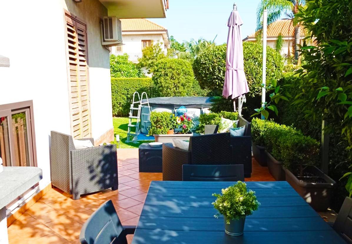 Lilla - Home And Garden Riposto Bagian luar foto
