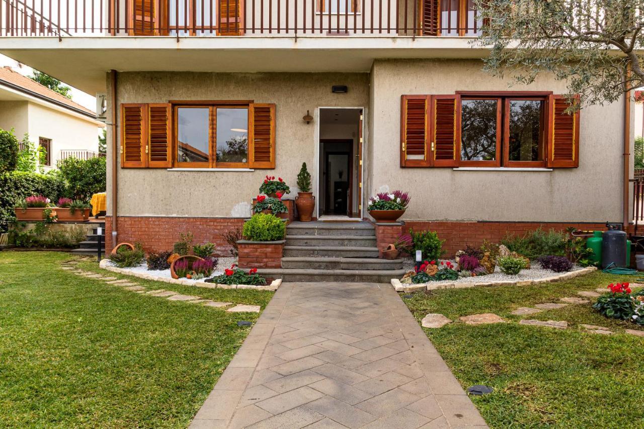 Lilla - Home And Garden Riposto Bagian luar foto